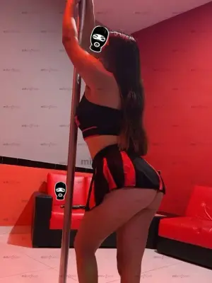 Luna 19 AñOs Con Quesito Apretadito Me Mojo Delicioso Extra PequeñA Soy Real, Escorts en Mérida, México — 19 años