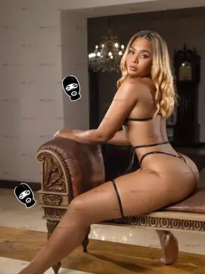 Naomi Morenaza Fotos Veridicas Tambn Hago Domis Y Tengo Sitio, Escorts en Medellín — 18 años