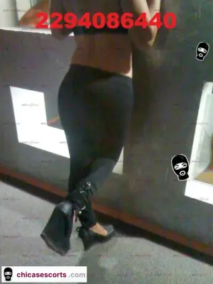 Si Besos, Escorts en Guadalajara, México — 18 años