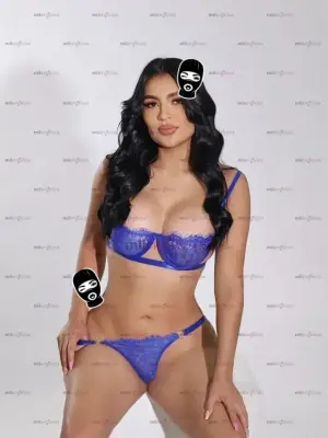 Veronica Nueva En La Pagina En Medellin Cuerpo Escultural Con Apartamento, Escorts en Medellín — 50 años