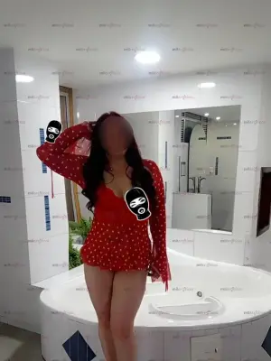 Voluptuosa, Con Hermoso Rostro Y Deliciosa Vagina Jugosa, Escorts en Bogotá — 19 años