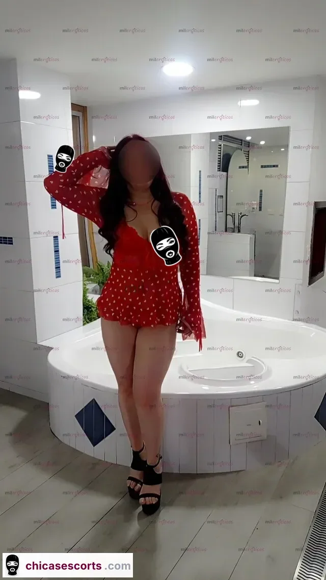 Foto de Voluptuosa, Con Hermoso Rostro Y Deliciosa Vagina Jugosa — imagen 3