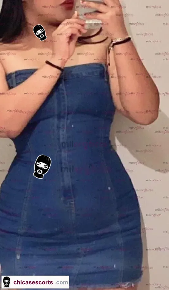 Foto de Bonita Eleganteeee Una Nena Limpia Y Respetuosaaa Vamos A Pasarla Bien — imagen 3