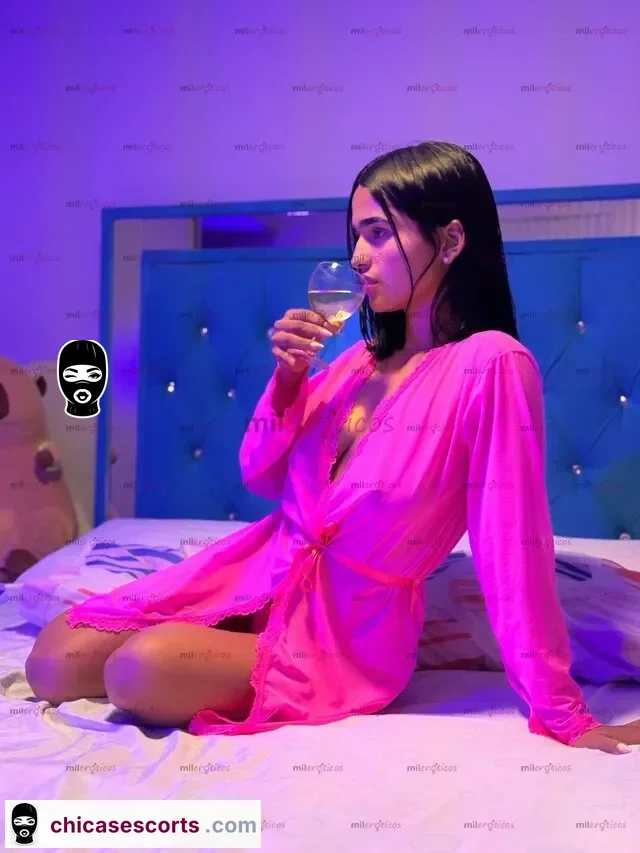 Foto de Cute, Slim, Accommodating, Exotic Brunette Available For You — imagen 3