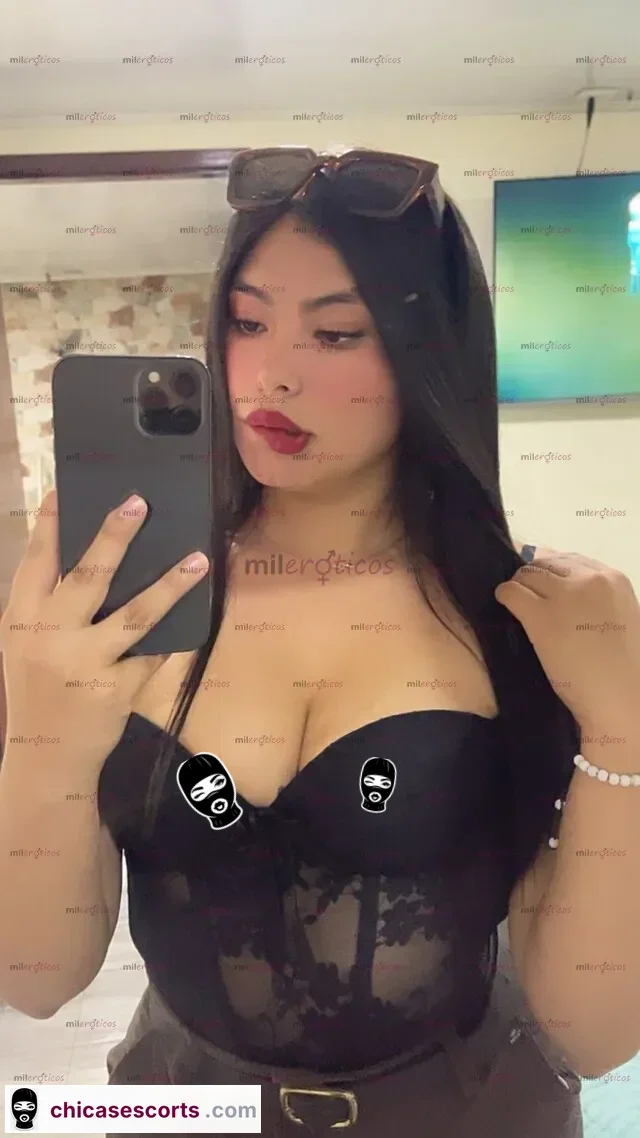 Foto de Dispuesta A Que Vivas La Mejor Experiencia Super Complaciente — imagen 3