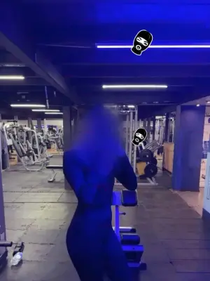 Flaquita Super Apretadida!! Complaciente, Amable, Cachonda!!, Escorts en Bogotá, Colombia — 19 años