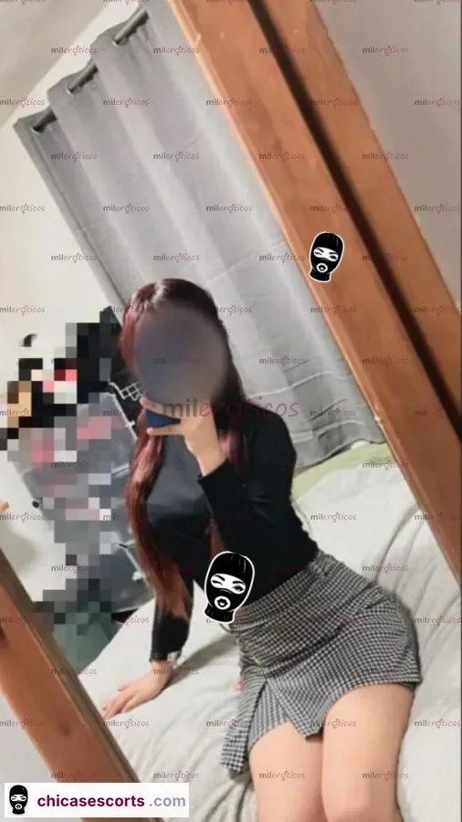 Foto de GüErita Flaquita Natural Soy Flexible Bb Hagamos El Amor Frente Al Espejo... — imagen 3