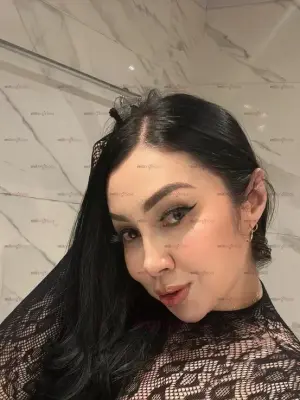 Luciana Hermosa Chica Vip Voluptuosa De Cola Rica Y Rostro Hermoso, Escorts en Bogotá, Colombia — 27 años