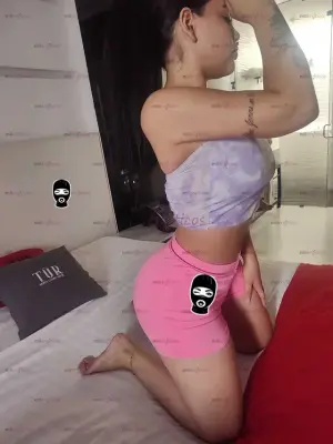 Mi Piel Es Blanca Y Suave Digna De Una Princesita De Cuento, Escorts en Querétaro, México — 19 años