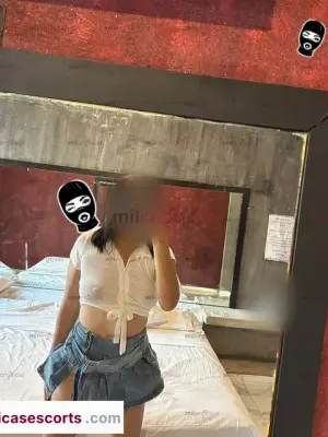 Tu Zorrita Cachonda Te Encantará Verme En 4, Chica Sensual, Escorts en Bogotá — 19 años