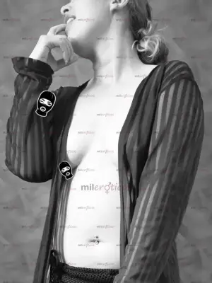 Me Quieres Correr El Vestido Y Darme Por Mi Colita Redonda, Escorts en Bogotá, Colombia — 22 años