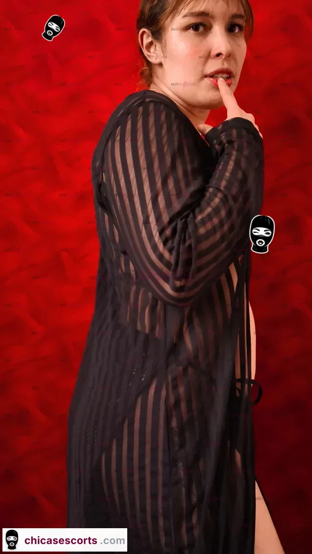 Foto de Me Quieres Correr El Vestido Y Darme Por Mi Colita Redonda — imagen 3