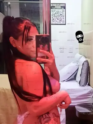 Sensual Atractiva Rolita Promociones TríOs Amanecidas, Escorts en Bogotá, Colombia — 18 años