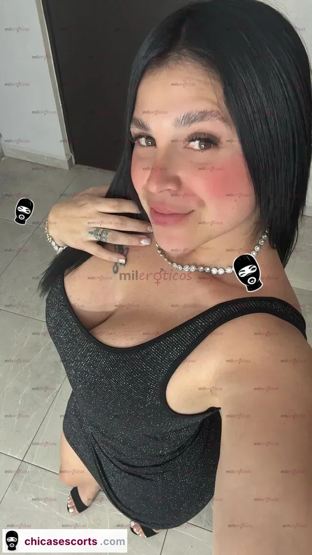 Foto de Chica Brillante Y Caliente Muy Cachonda Me Encanta El Sexy Y Complacerte Bebé — imagen 3