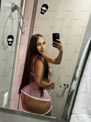 Emily Hermosa AcompañAnte Top Disponible Para Darte El Mejor Servicio, Escorts en Medellín, Colombia — 20 años