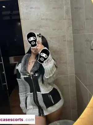 Nueva En Tu Ciudad Pelinegra Vip Elegante Todo Lo Que Estabas Buscando, Escorts en Cali — 45 años