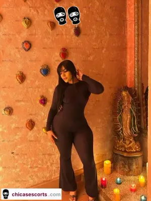 Nueva En Tu Ciudad Pelinegra Vip Elegante Todo Lo Que Estabas Buscando, Escorts en Cali, Colombia — 45 años