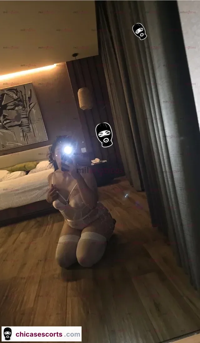 Foto de Te Gustan Las Mujeres Culoncitas Y Muy Sexy. Me Encanta Mamarla Al Natural — imagen 6