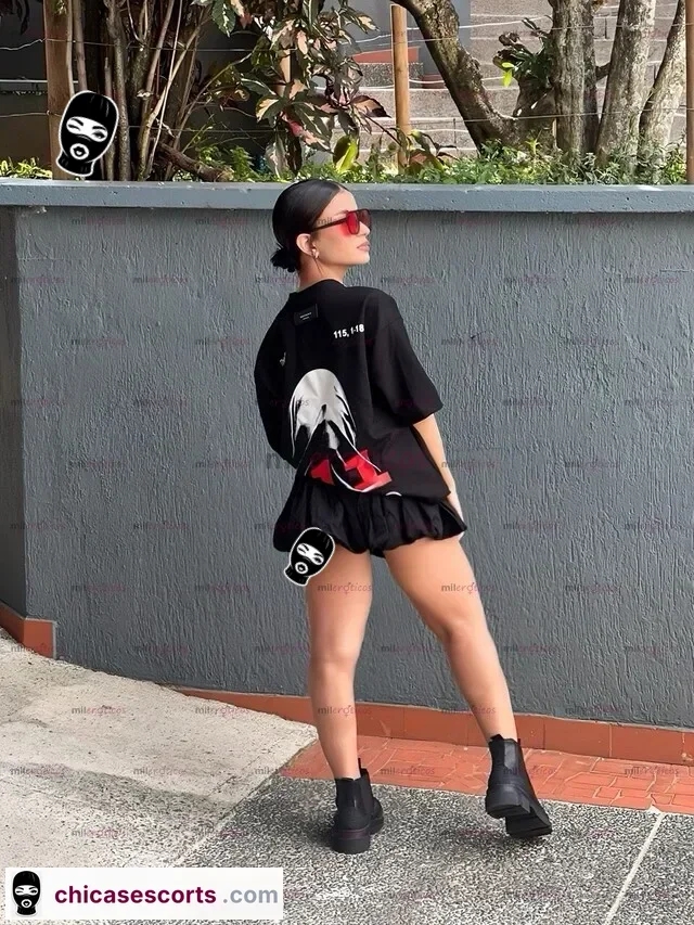 Foto de Disponible Para Una Cita Donde Todo Se Sienta CóModo — imagen 9