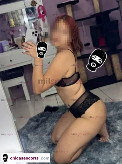 Foto de Super Zorrota Con Pelo Pelirojo Y Cortito Cachondita — imagen 4