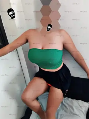 ¿Y Si Hacemos Que Este Dia Sea Divertido... Escribeme Bb!!, Escorts en Guadalajara — 19 años