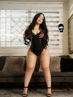 Mucho Gusto Soy SofíA Una Hermosa Chica Con Piernas Gruesas Y Cola Grande, Escorts en Medellín — 20 años