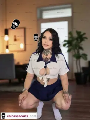 Soy Adriana La MáS Consentidora De Castilla Me Encanta Consentir Mucho Bb No Te, Escorts en Bogotá, Colombia — 18 años