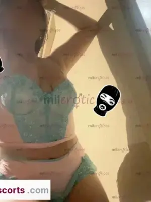 SúPer Caliiiente Apretada Mojada Comete Mi Culitoo Bien Rico Bb Soy Kenia, Escorts en Bogotá — 23 años