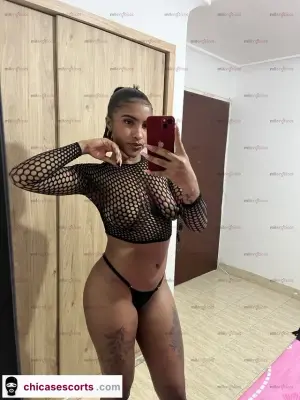 Flaca Con Bellas Cuervas, Escorts en Bucaramanga — 40 años