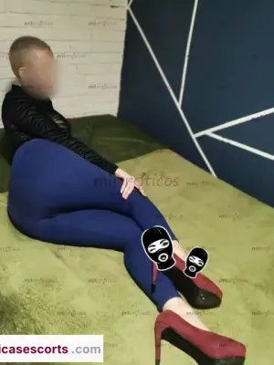 Modelo SúPer Tatuada Promo Media Hora $120 Con Tres Adicionales Apto Privado, Escorts en Bogotá — 18 años