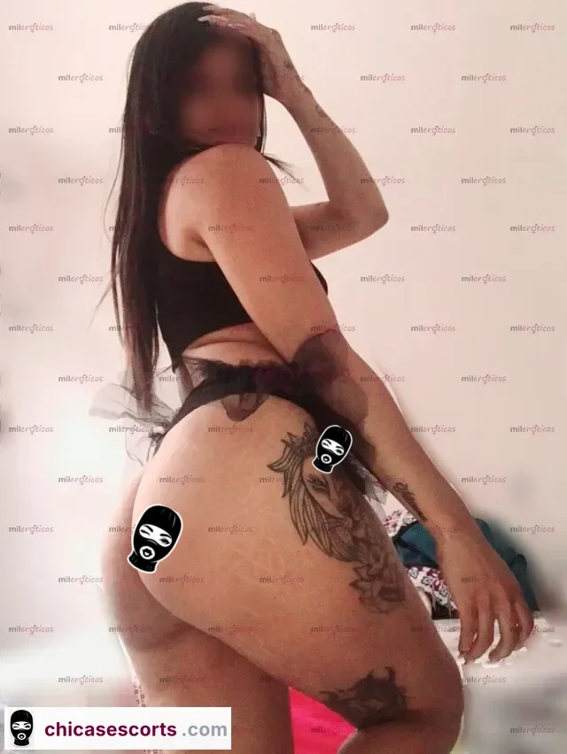 Foto de Morena Alegre Y Divertida De 19 AñOs — imagen 3