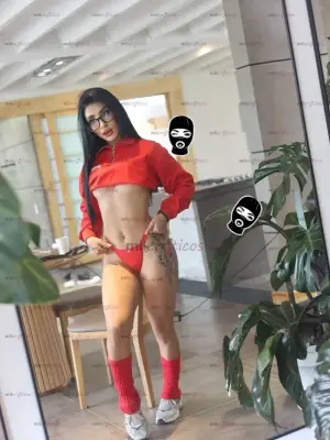 Volví Mis Amores Soy Sofi Para Hacerlos Llevar Al Cielo Con Mi Cuca Apretada, Escorts en Medellín, Colombia — 18 años