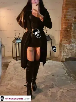 44 23 92 9628 Peti3 Nalgoncita Super Estrecha Cachonda Complaciente, Escorts en Querétaro — 24 años