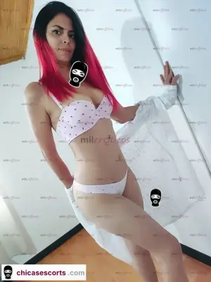 Flaca Con Unas Curvas Para Que Te Deleites, Escorts en Bogotá, Colombia — 22 años