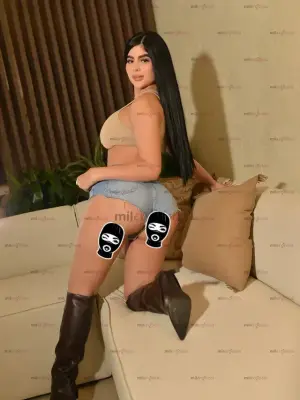 Tifanny Jovencita Apretadita Con El Mejor Servicio, Escorts en Medellín — 18 años