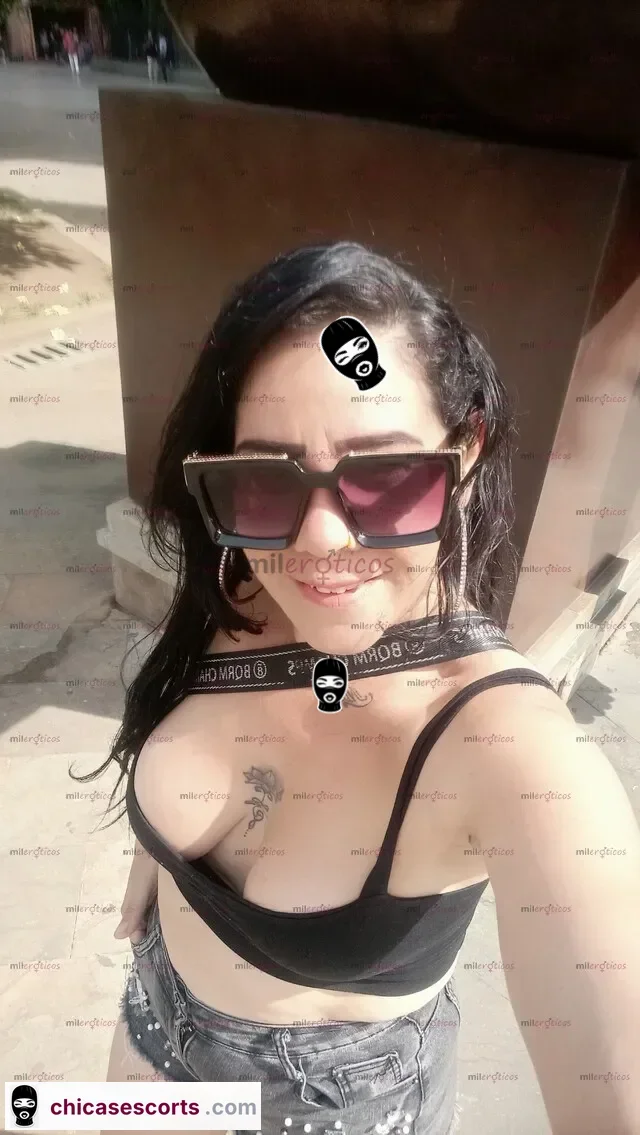 Foto de Veterana Sexy Atrevida Y Complaciente Ardiente En La Cama — imagen 4