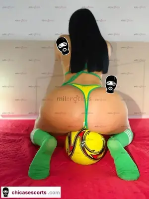 24hrs La Mas Porno Las Tetas Mas Grandes Operada Bronceada Oral Natural Sitio, Escorts en Medellín — 28 años