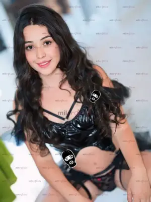 Megan Lolit PequeñIta De 18 AñOs, Escorts en Bogotá — 18 años