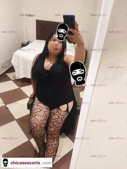 Foto de Samantha Romelly Cort Profesional MultiorgáSmica Milf Solo Personas Solventes — imagen 3