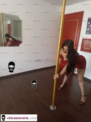 Si En Mis Fotos Mal Tomadas Me Veo Así Ahora Imagina Que Tan Blanca Es Mi Piel, Escorts en Querétaro — 22 años