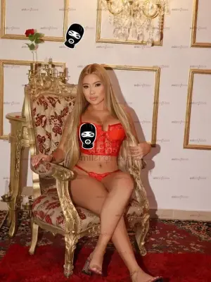 SofíA Rubia Espectacular El Mejor Servicio Cuanto Con Parqueadero, Escorts en Medellín, Colombia — 21 años