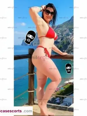 Itali : Deliciosa Mujer Colombiana Complaciente Estrechita Complaciente, Escorts en Bogotá, Colombia — 19 años