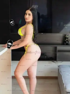 Hermosa Colombiana Senos Paraditos Rosaditos Y De Vagina Estrecha, Escorts en Guadalajara, México — 18 años