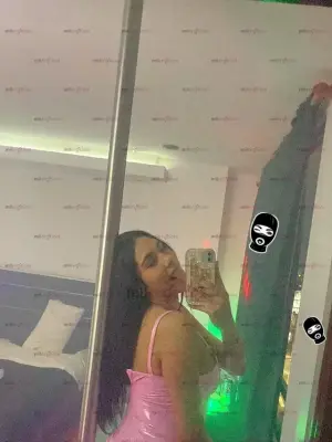 Hola Amor Soy MíA Una Rica Flaca Dispuesta A Complacerte, Escorts en Bogotá, Colombia — 22 años