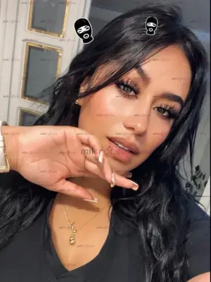 Hola Amor Soy Mariana Disponible Domicilios, Escorts en Bogotá — 18 años