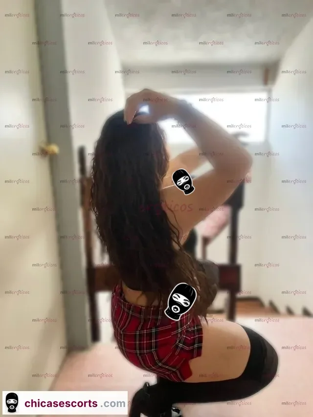 Foto de Joven Hermosa, Apretadita,Rica Y Culona Morenita — foto de perfil verificado