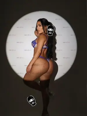 Luciana Exquisita Cuerpo Natural Hermoso Rostro Labios Carnosos Nalgas Paraditas, Escorts en Medellín, Colombia — 19 años