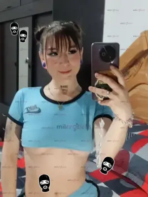 Alisson De 20 AñOs Flaca Complaciente Adicta Al Sexo, Escorts en Bogotá, Colombia — 21 años