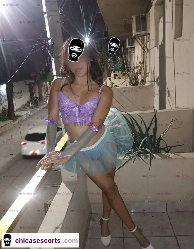 Foto de Andrea Para Gustos Exigentes Soy Totalmente Independiente LláMame 19 AñItos — imagen 3