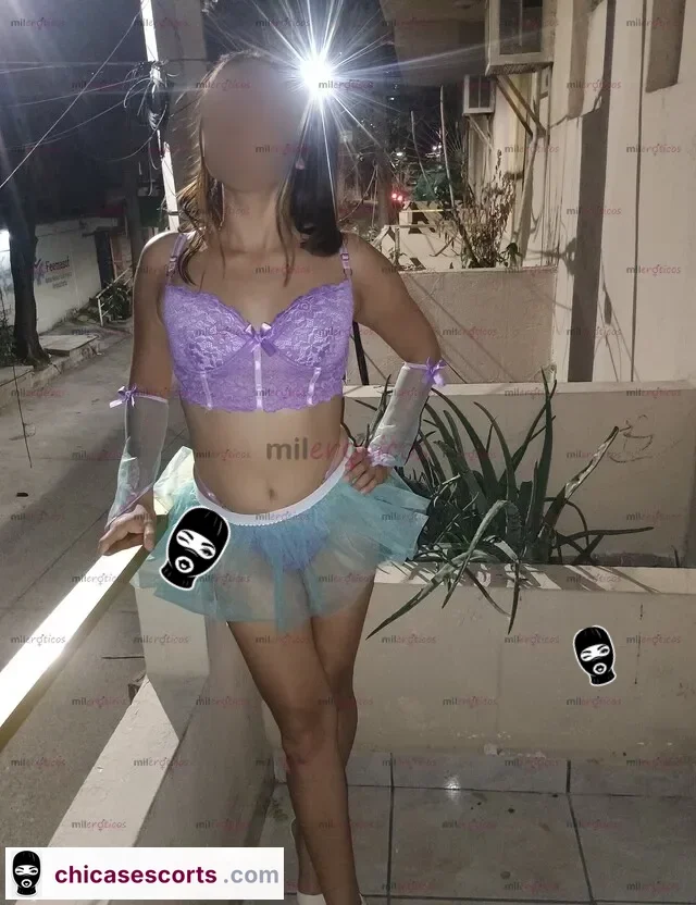 Foto de Andrea Para Gustos Exigentes Soy Totalmente Independiente LláMame 19 AñItos — imagen 7